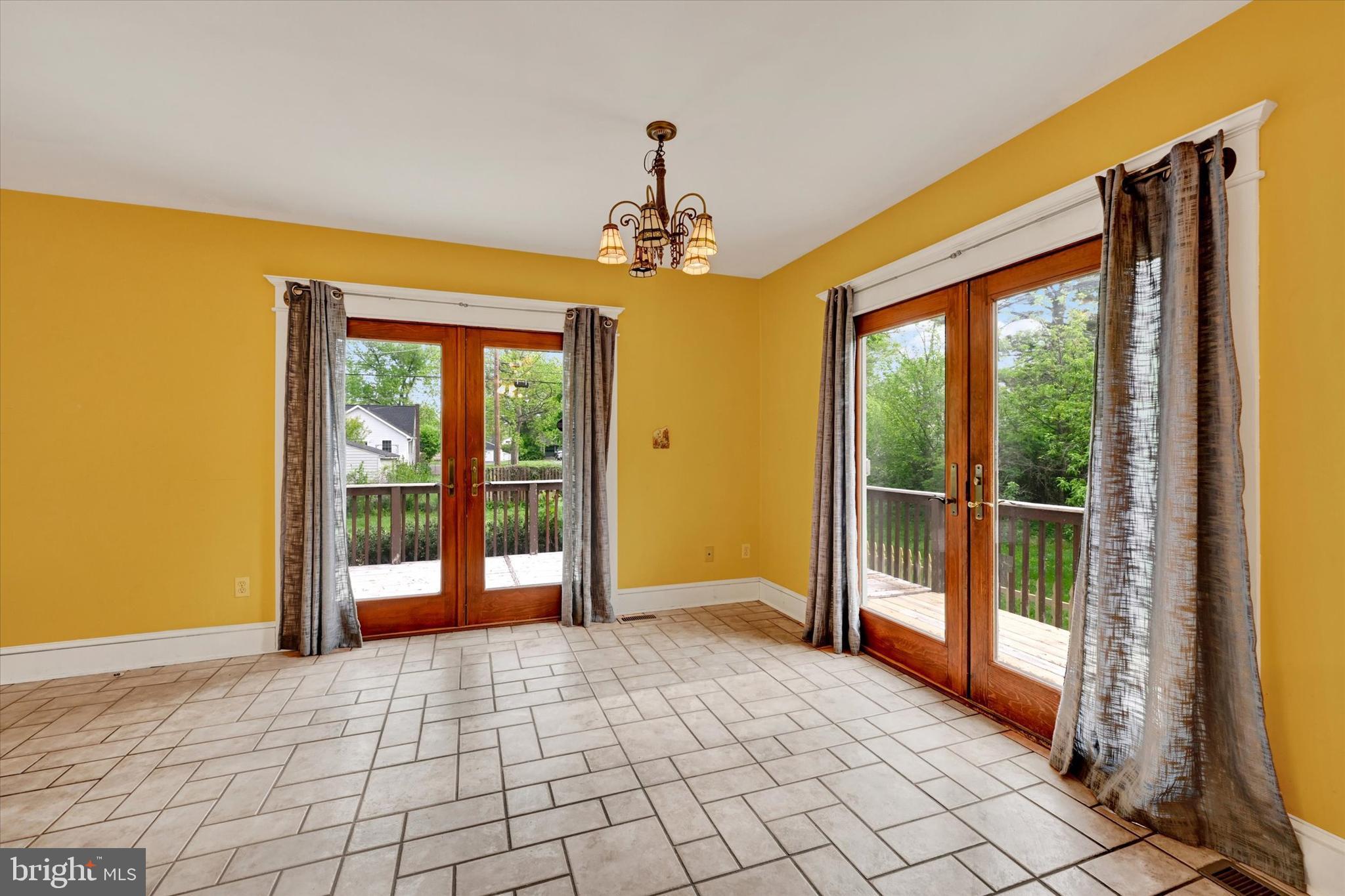 LINTHICUM HEIGHTS - Residential