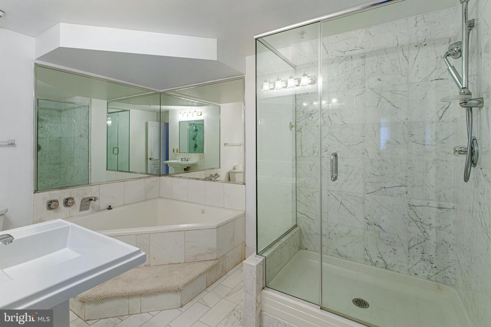 BELLA VISTA - Residential