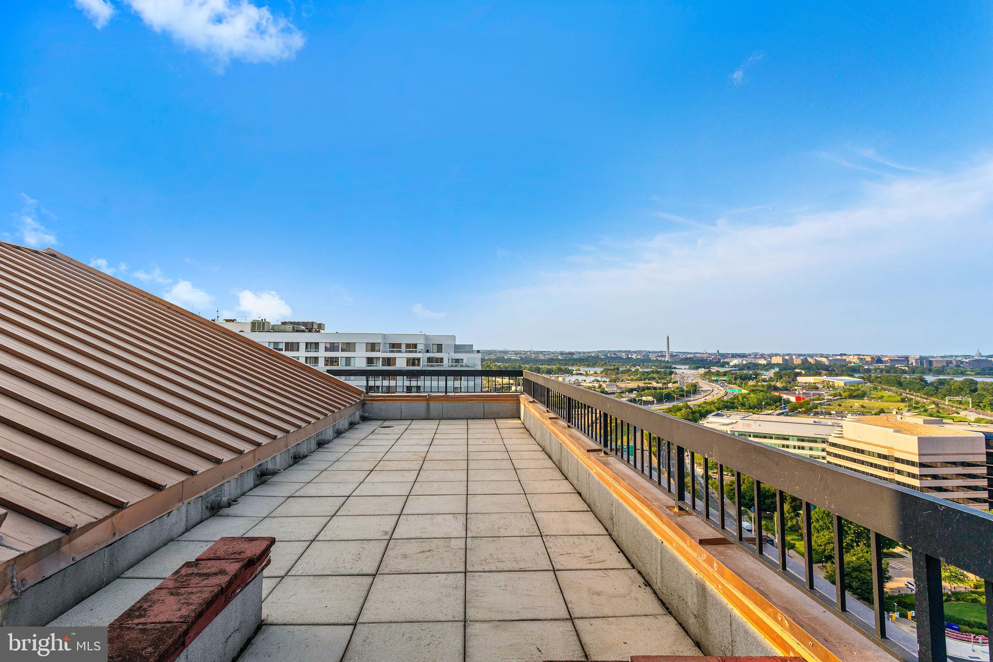 BELLA VISTA - Residential