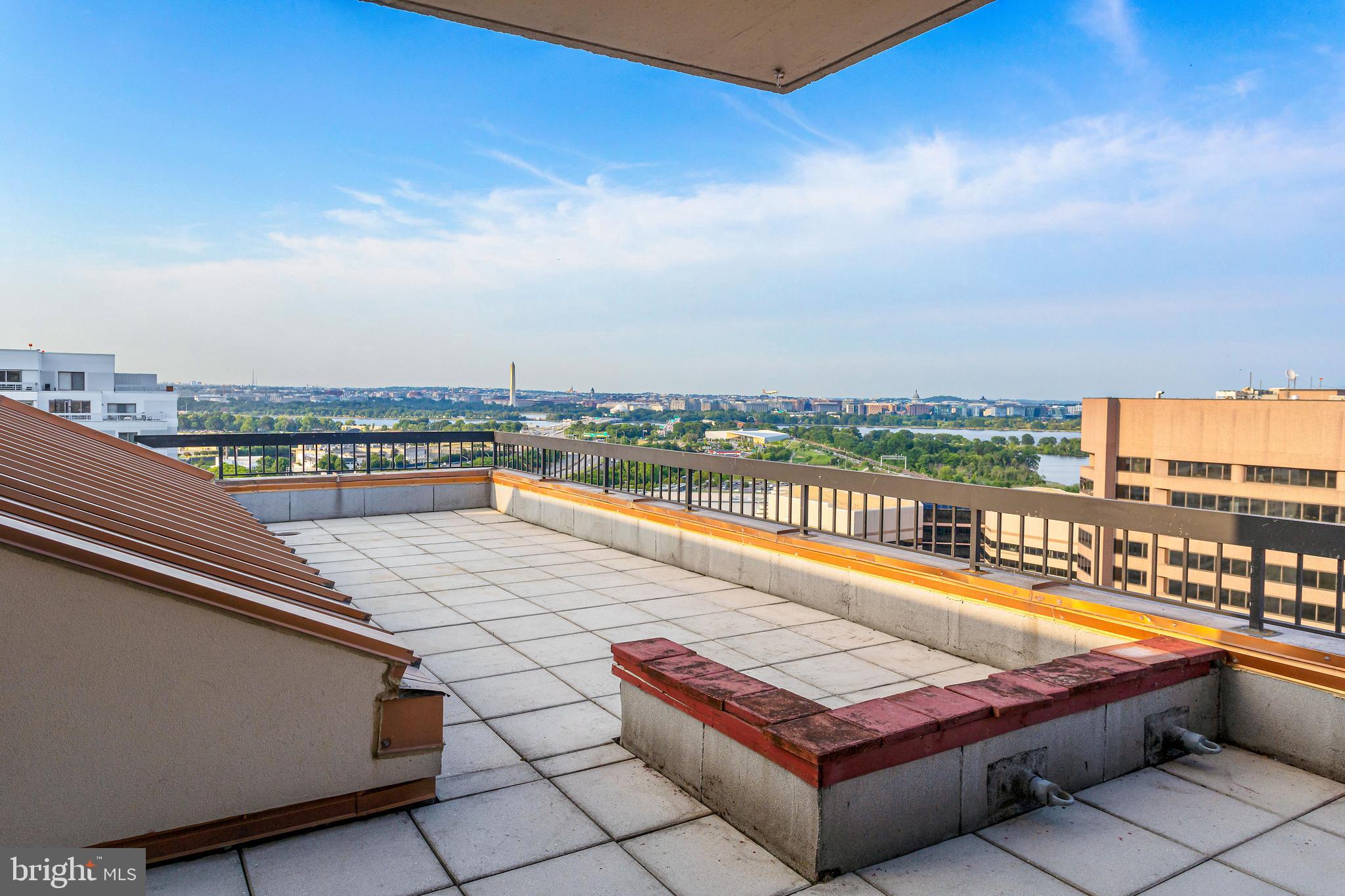 BELLA VISTA - Residential