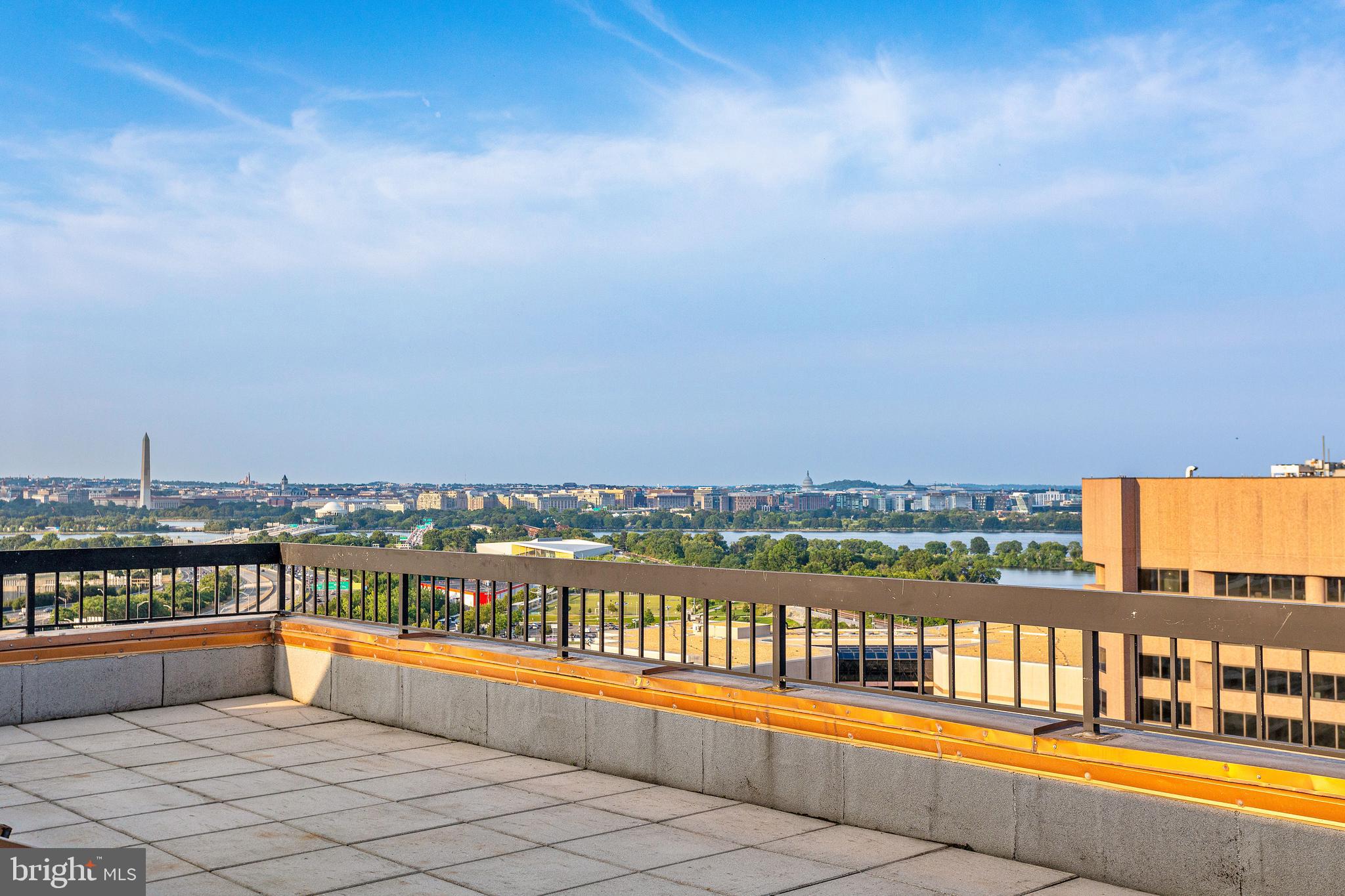 BELLA VISTA - Residential