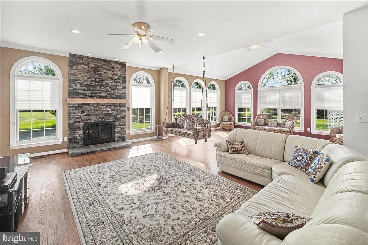 Frederick, Maryland 21701, United States, 5 Bedrooms Bedrooms, ,5 BathroomsBathrooms,Residential,Active,115072