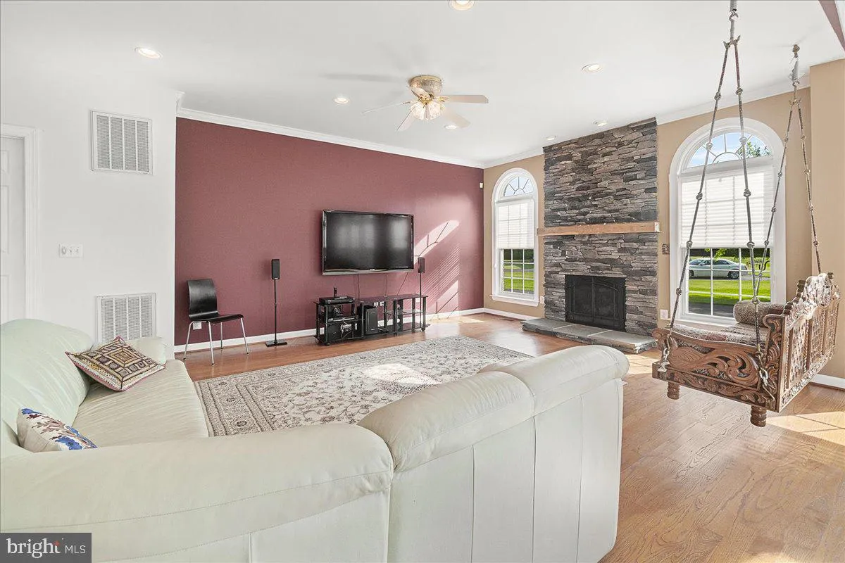 Frederick, Maryland 21701, United States, 5 Bedrooms Bedrooms, ,5 BathroomsBathrooms,Residential,Active,115072