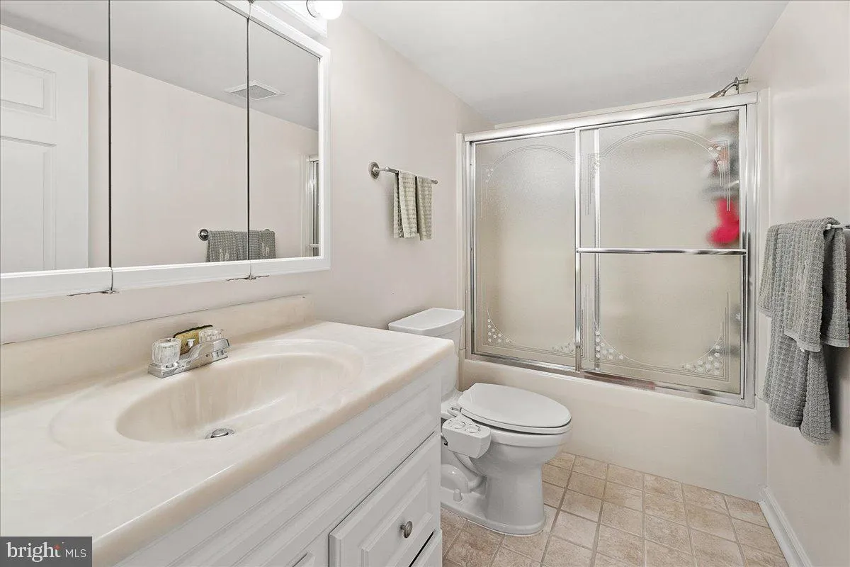 Frederick, Maryland 21701, United States, 5 Bedrooms Bedrooms, ,5 BathroomsBathrooms,Residential,Active,115072