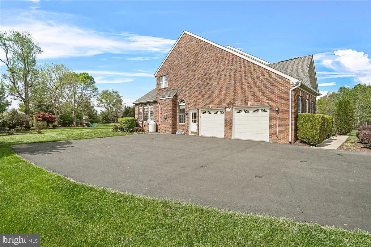 Frederick, Maryland 21701, United States, 5 Bedrooms Bedrooms, ,5 BathroomsBathrooms,Residential,Active,115072