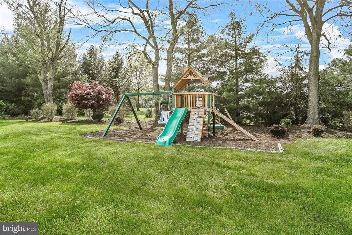 Frederick, Maryland 21701, United States, 5 Bedrooms Bedrooms, ,5 BathroomsBathrooms,Residential,Active,115072