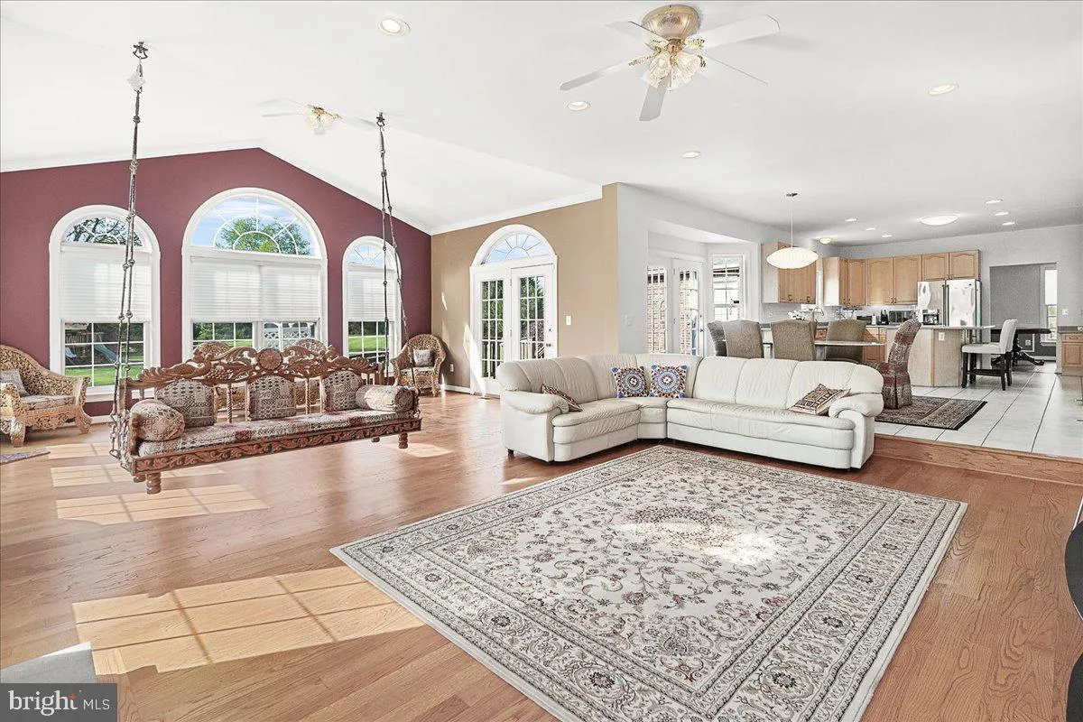 Frederick, Maryland 21701, United States, 5 Bedrooms Bedrooms, ,5 BathroomsBathrooms,Residential,Active,115072