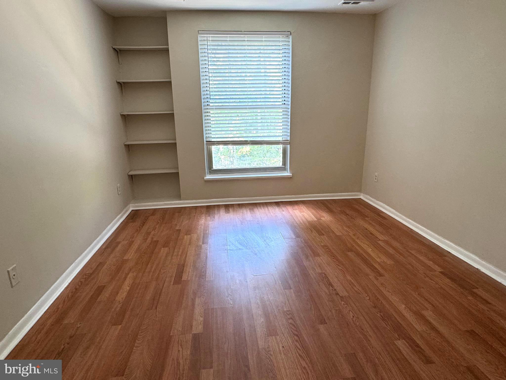 WOODBURN VILLAGE - Residential