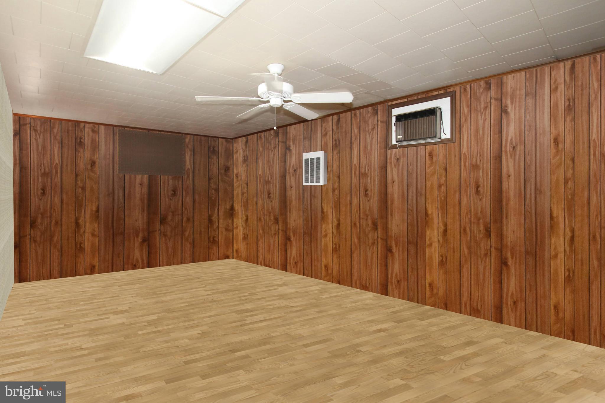 HURLOCK - Commercial Sale