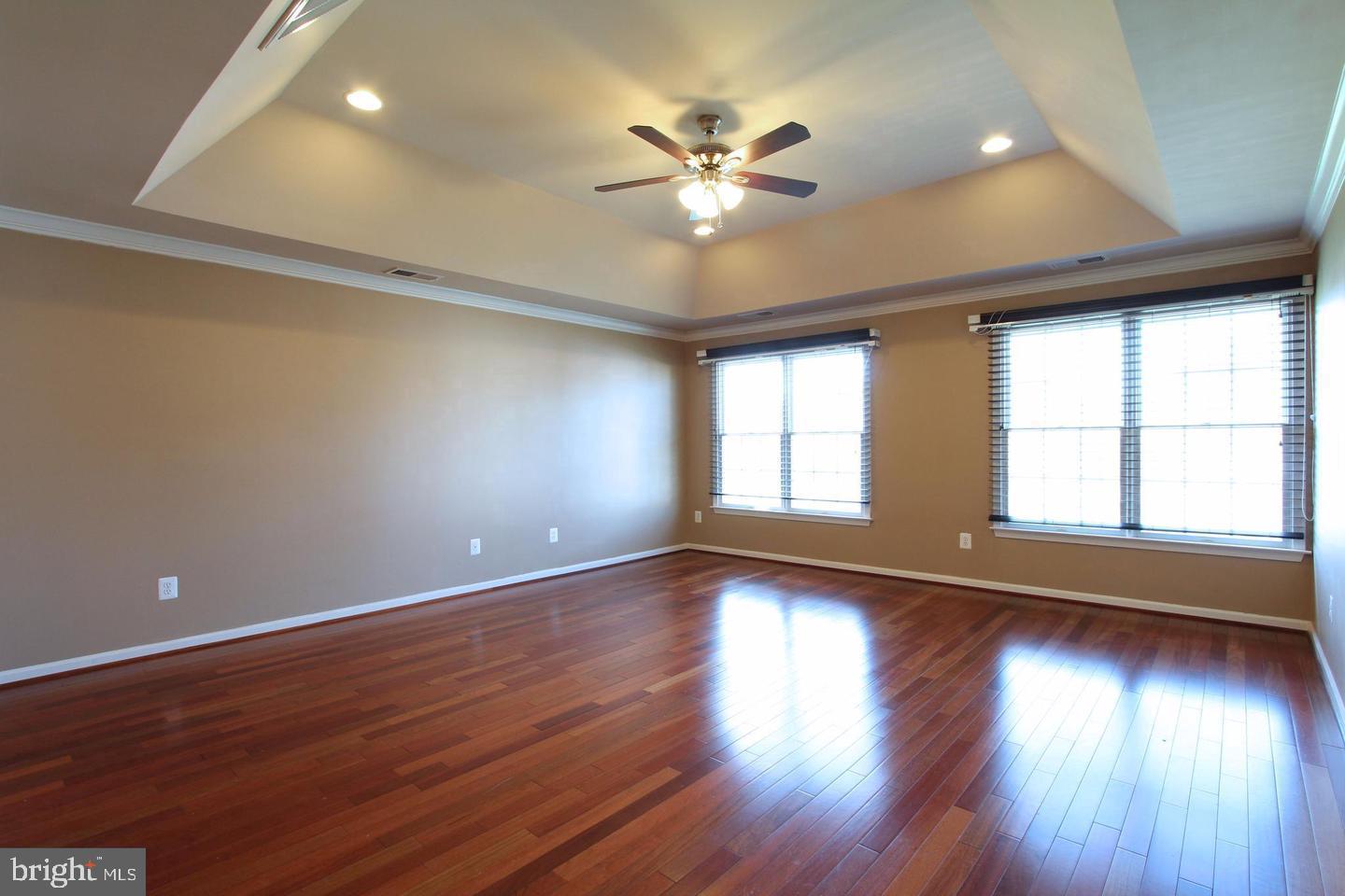 LOUDOUN VALLEY ESTATES 2 - Residential Lease