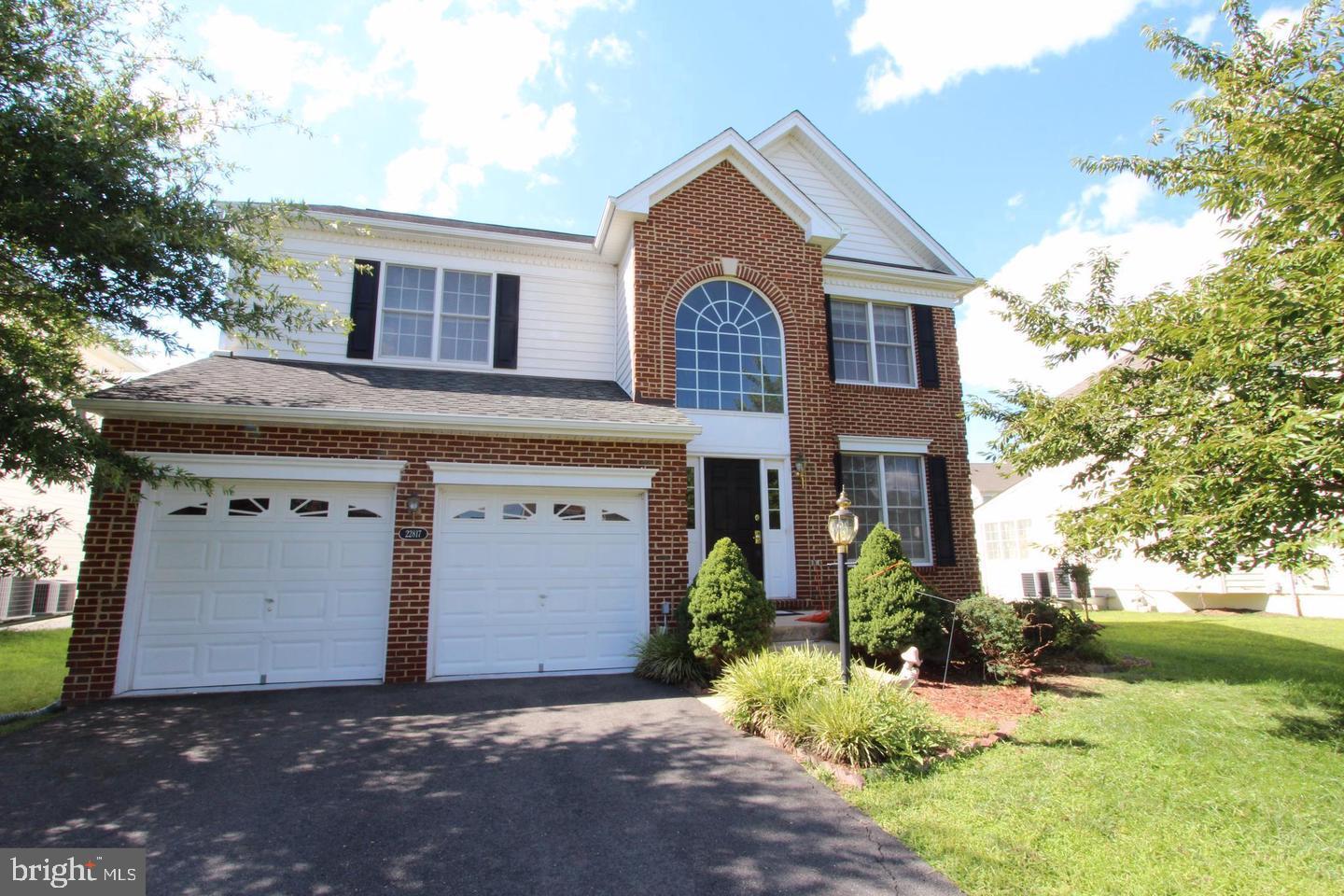 LOUDOUN VALLEY ESTATES 2 - Residential Lease