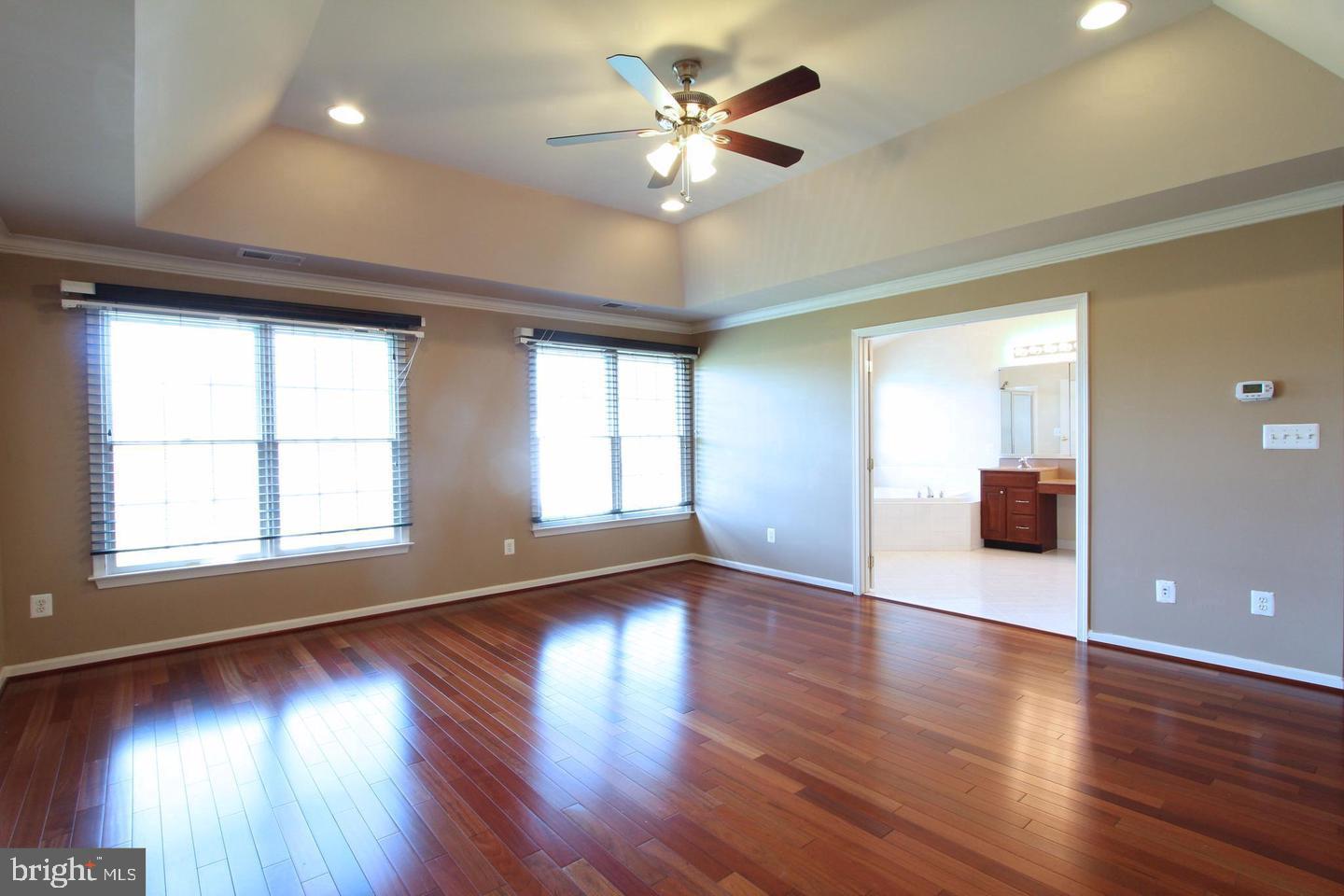 LOUDOUN VALLEY ESTATES 2 - Residential Lease