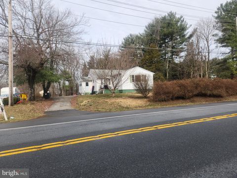 Homes For Sale - 5730 Ridge Road<br/> Carroll County, MOUNT AIRY, MD 21771