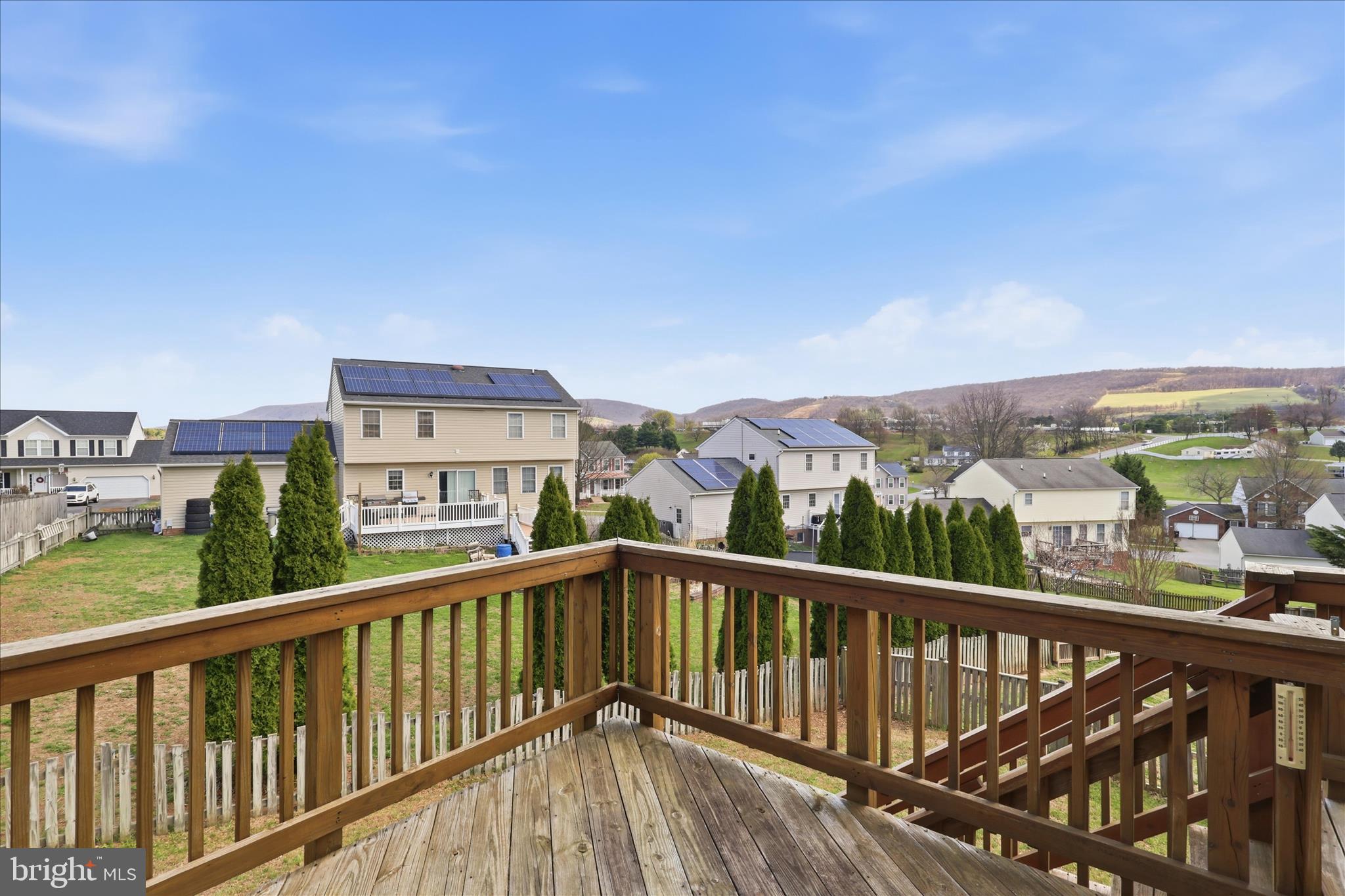 WHISPERING HILLS - Residential