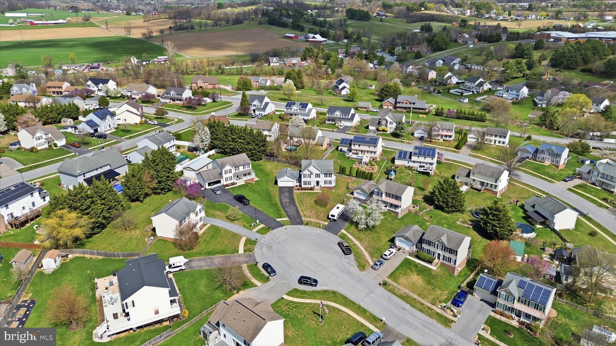 WHISPERING HILLS - Residential