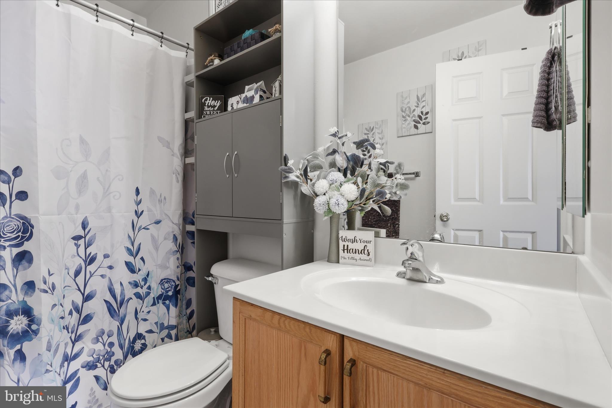 WHISPERING HILLS - Residential