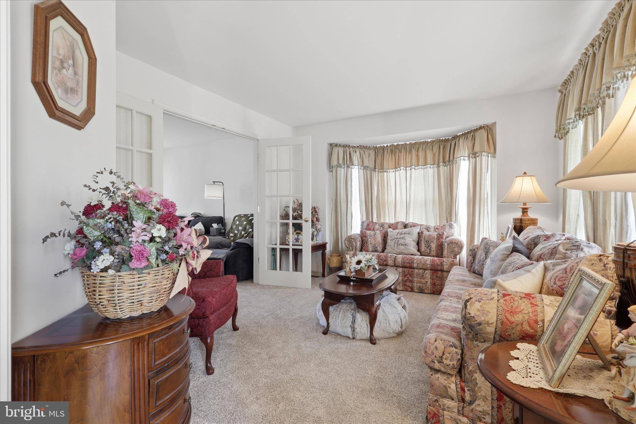 WHISPERING HILLS - Residential