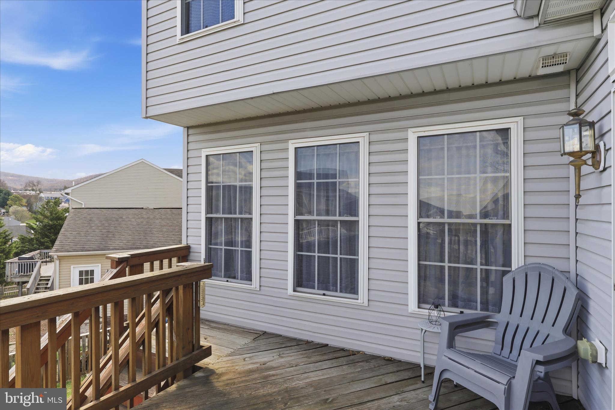 WHISPERING HILLS - Residential