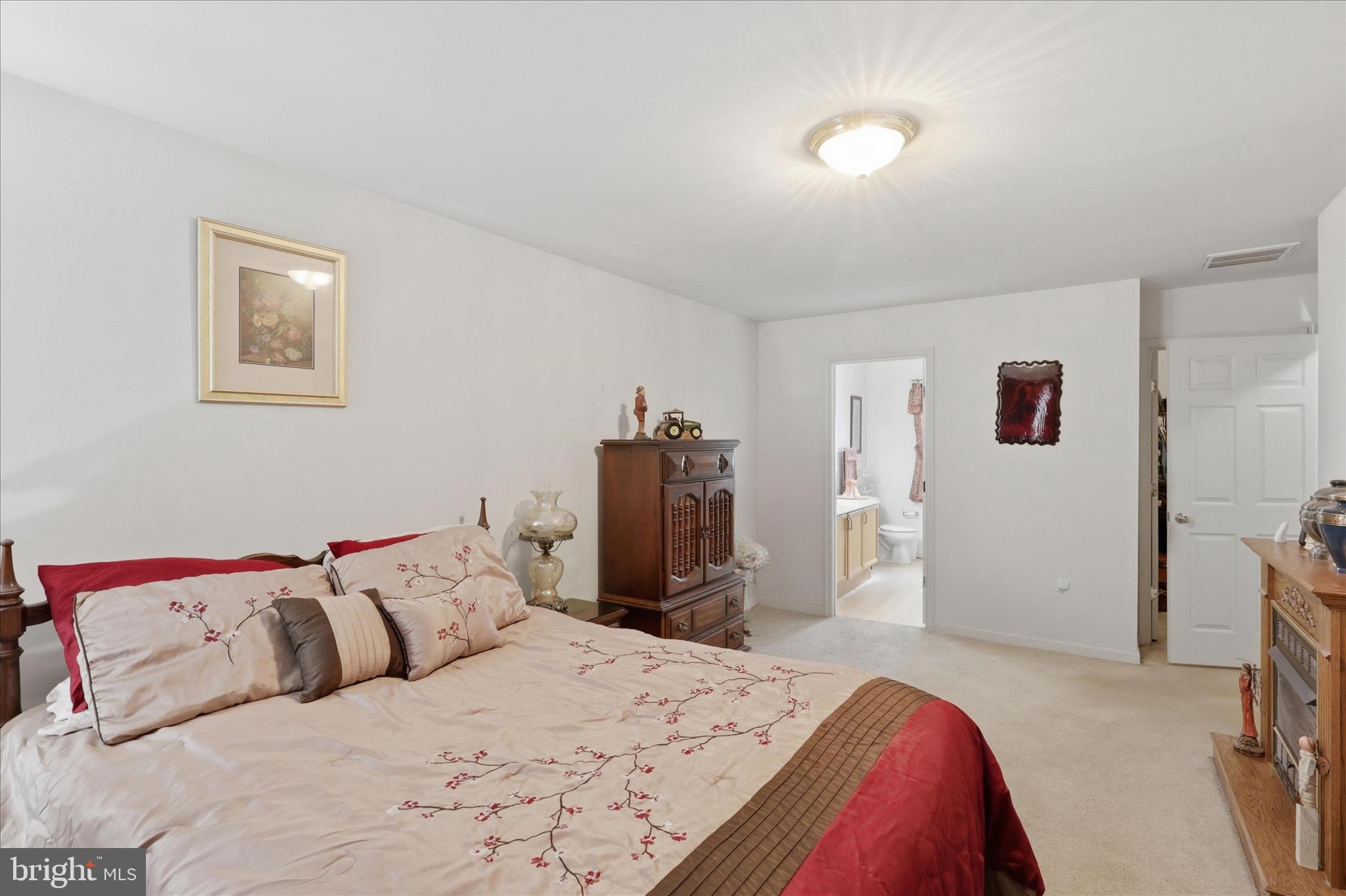 WHISPERING HILLS - Residential