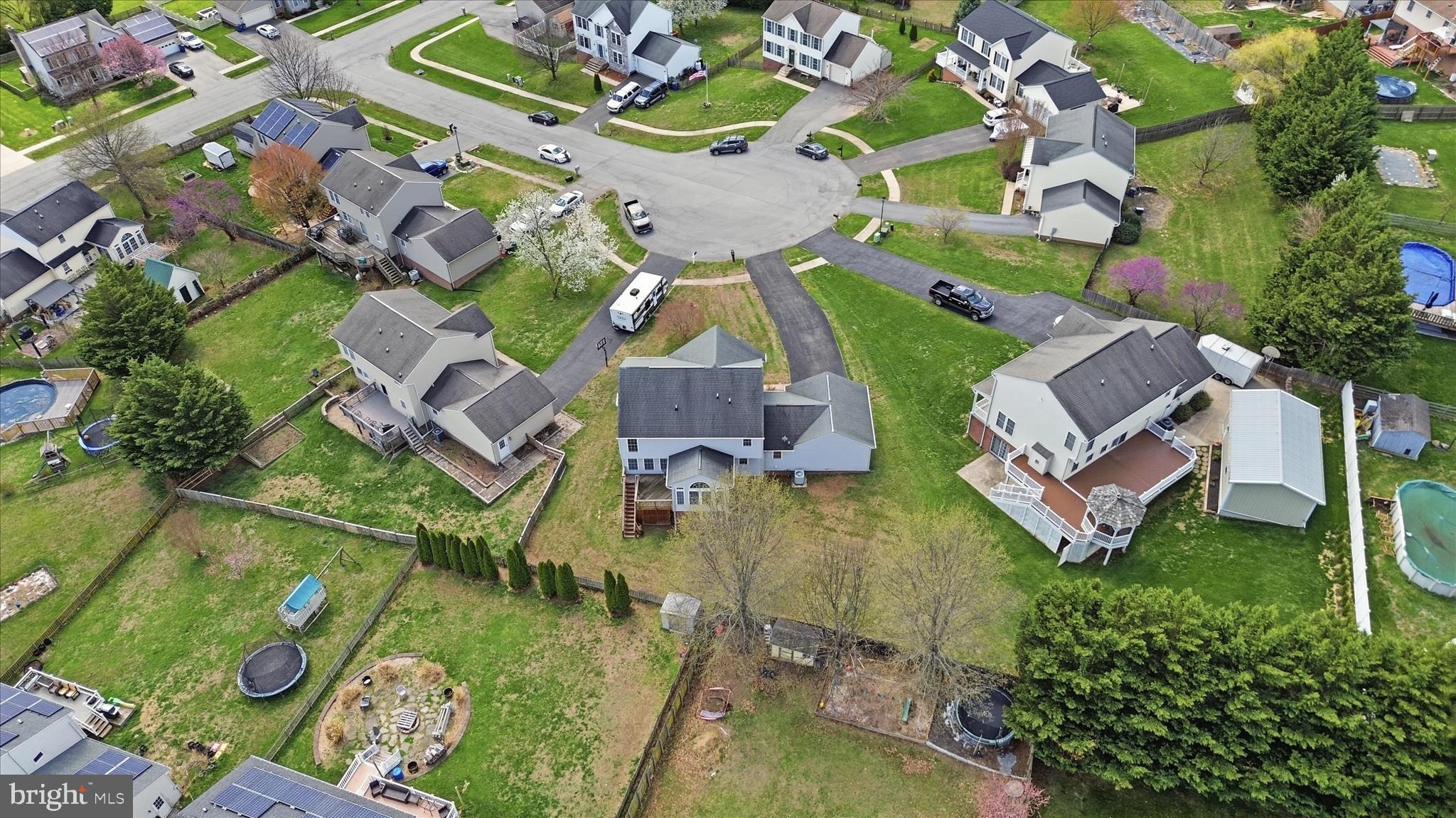 WHISPERING HILLS - Residential