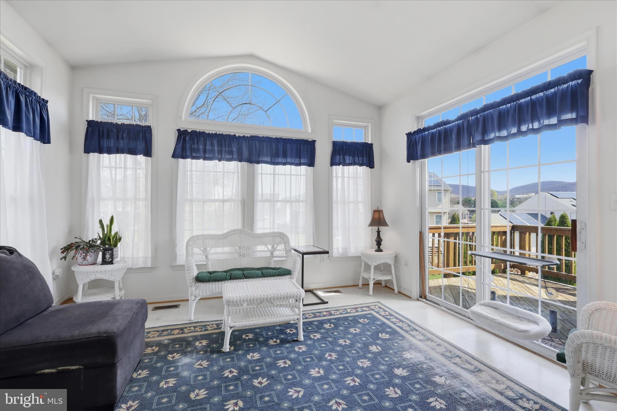 WHISPERING HILLS - Residential