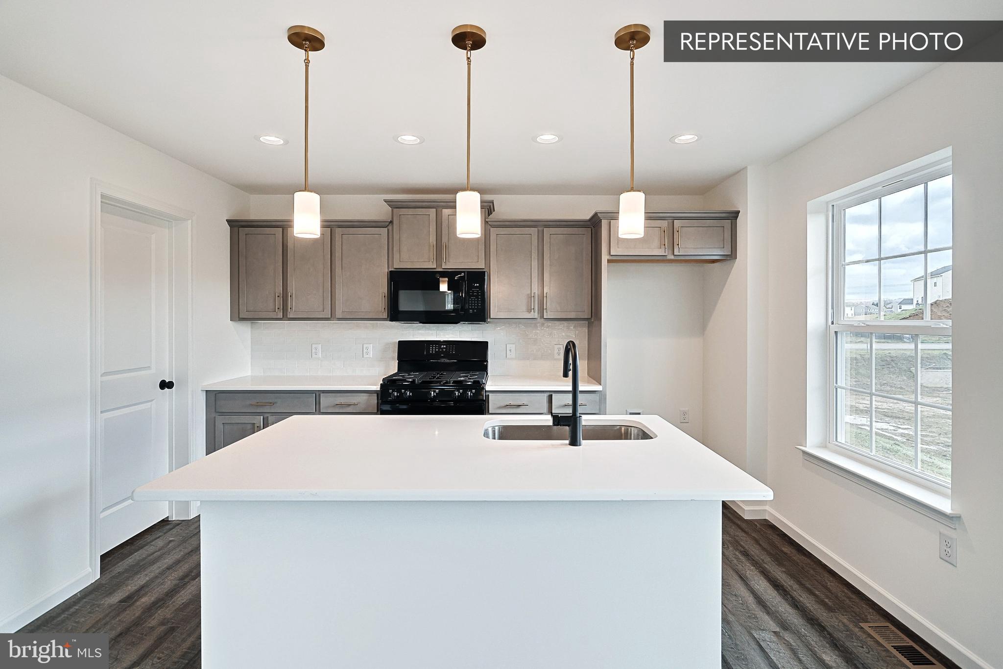 BRIDLE PATH - Residential