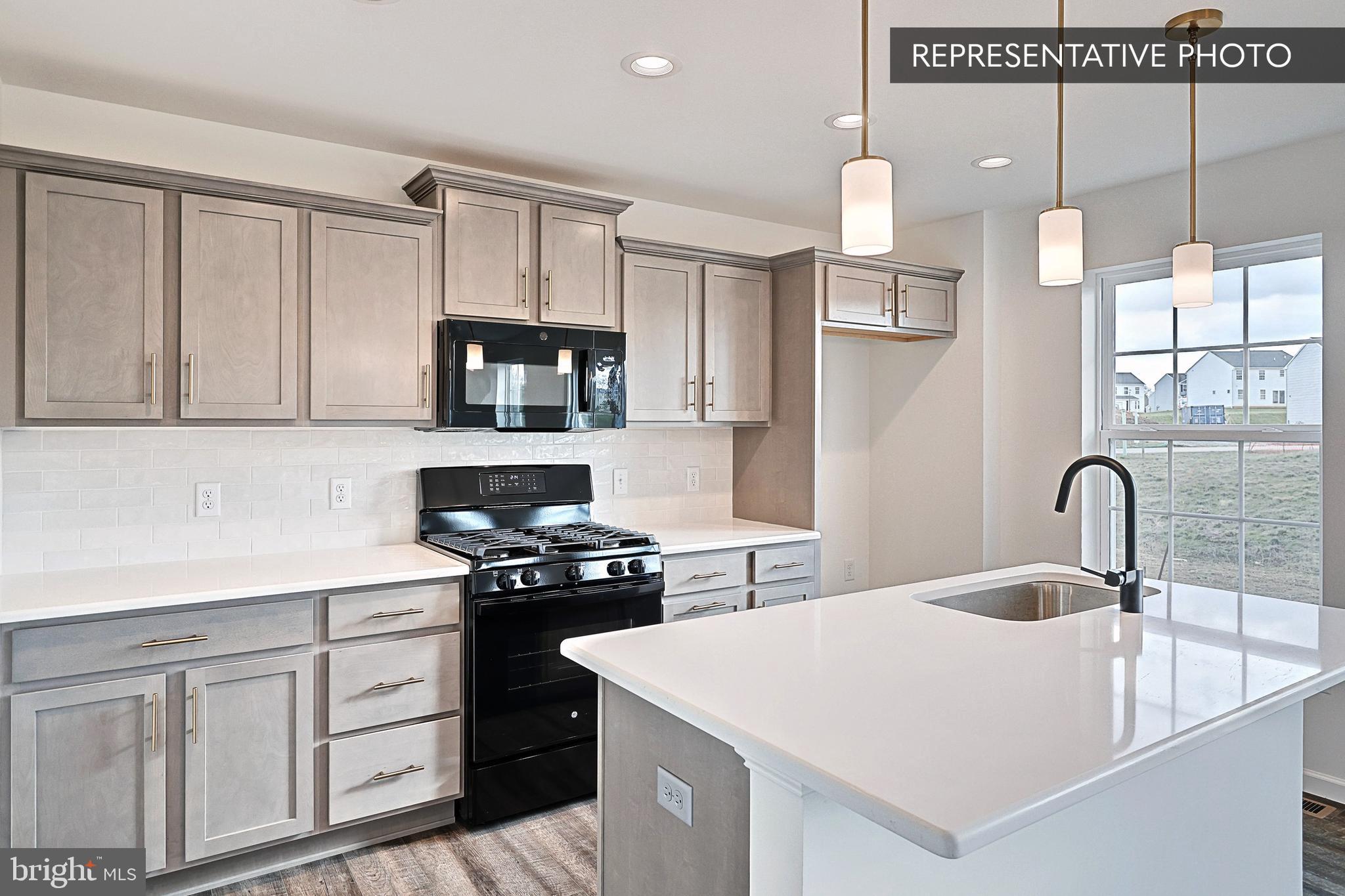 BRIDLE PATH - Residential