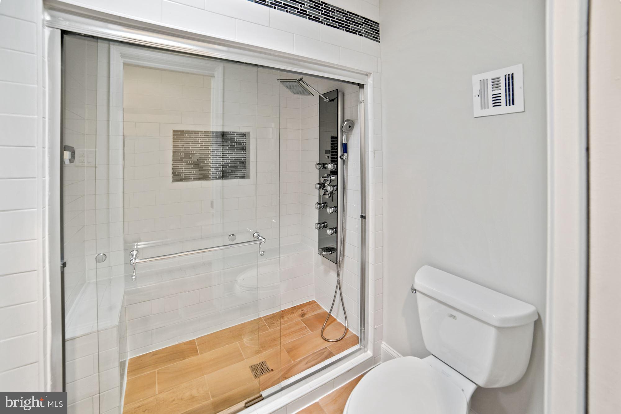 STONEGATE - Residential