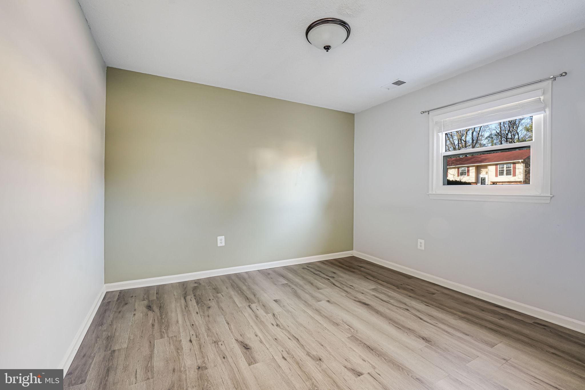 SOUTH KINGS FOREST - Residential Lease