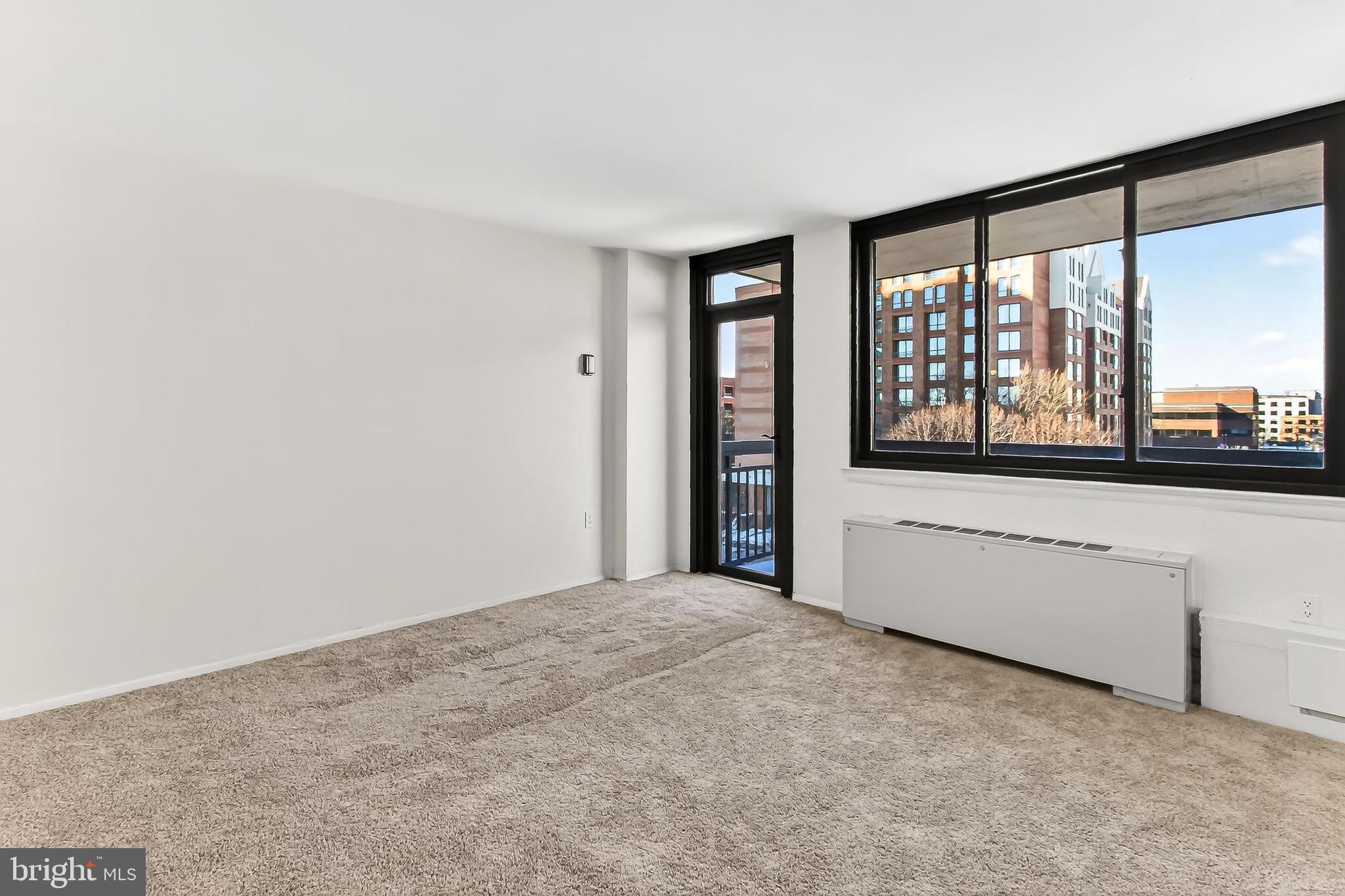 PORT ROYAL CONDOMINIUM - Residential