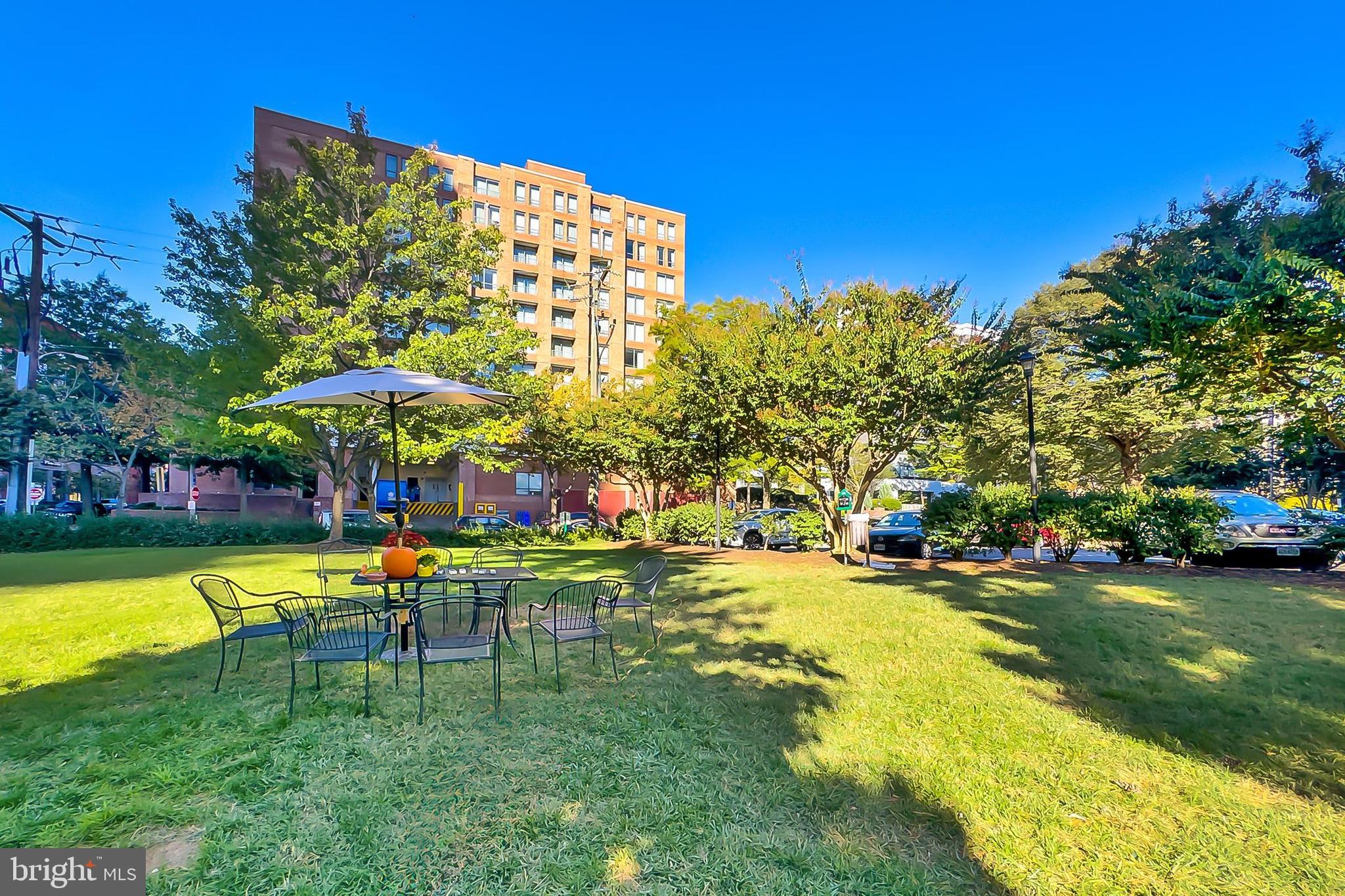 PORT ROYAL CONDOMINIUM - Residential