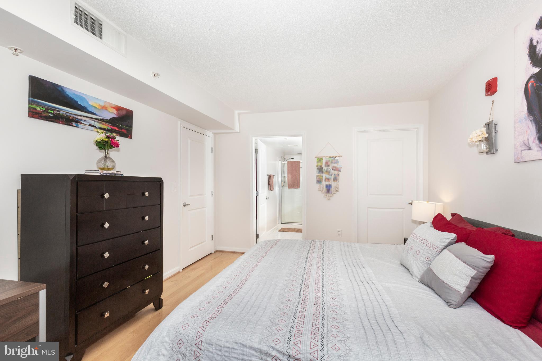 SILVER SPRING - Residential