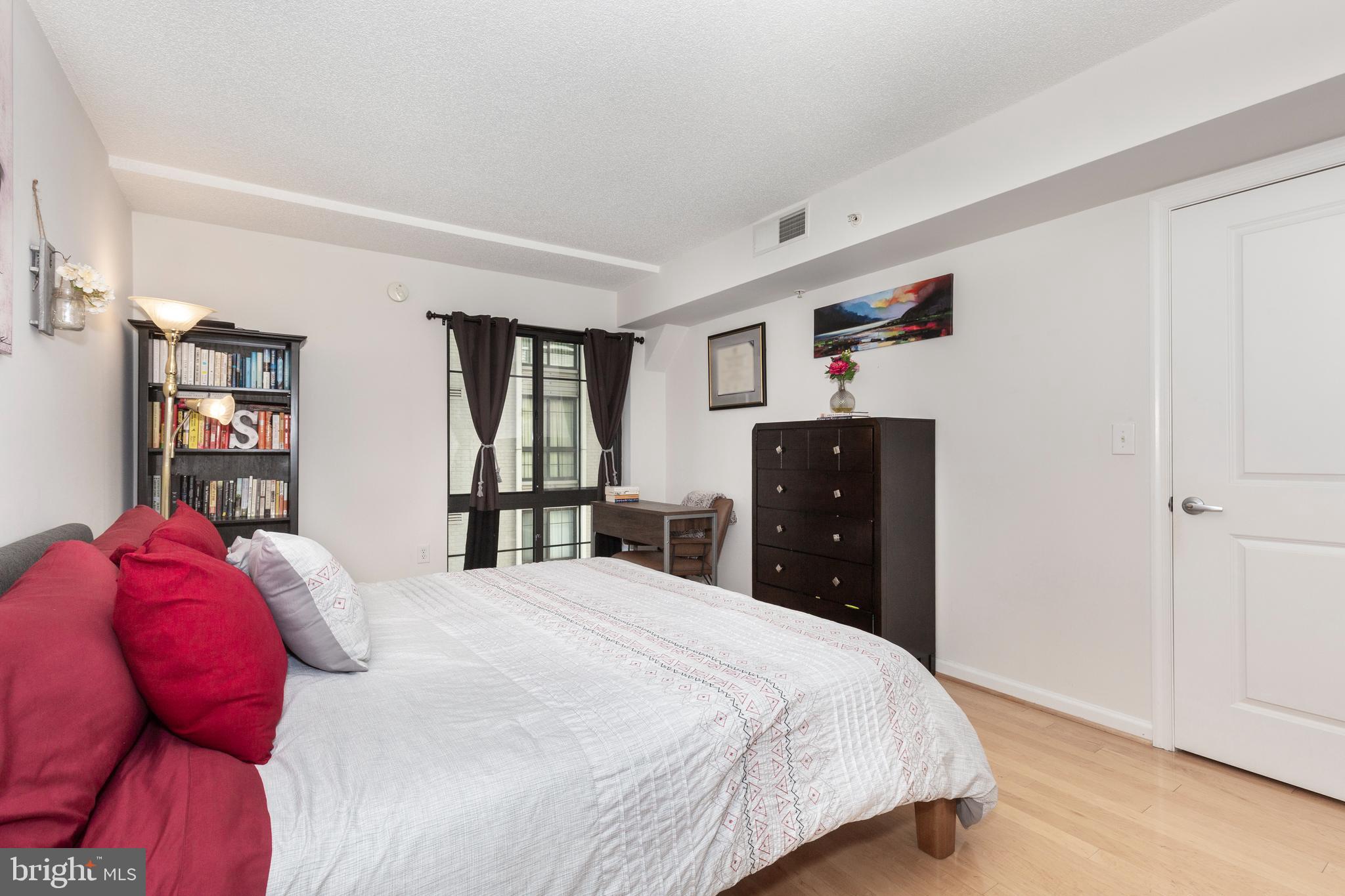 SILVER SPRING - Residential