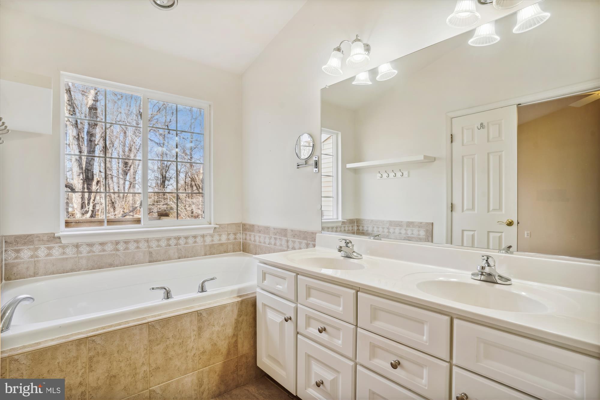 THE FOREST AT SOUTHRUN - Residential Lease