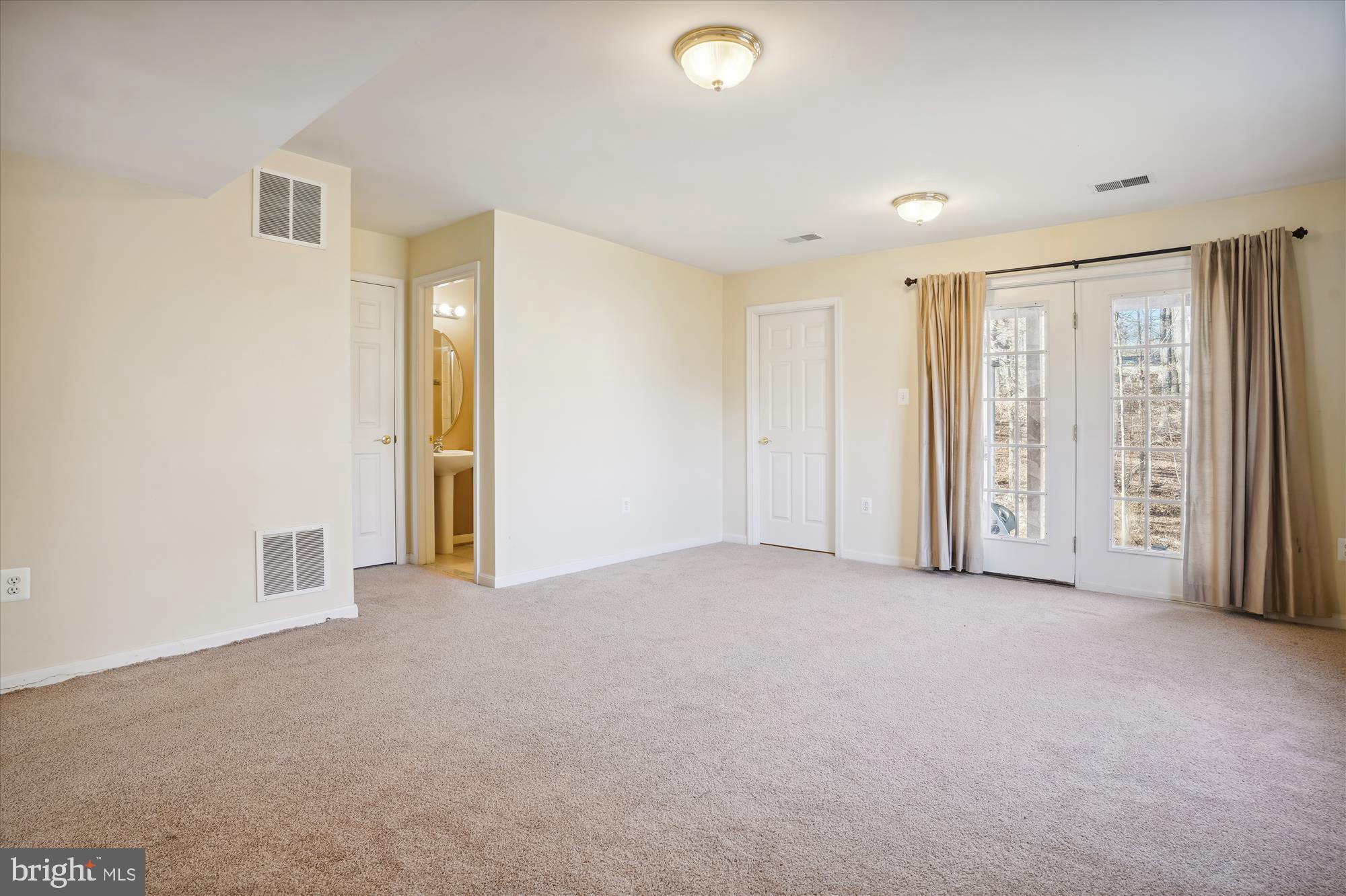 THE FOREST AT SOUTHRUN - Residential Lease