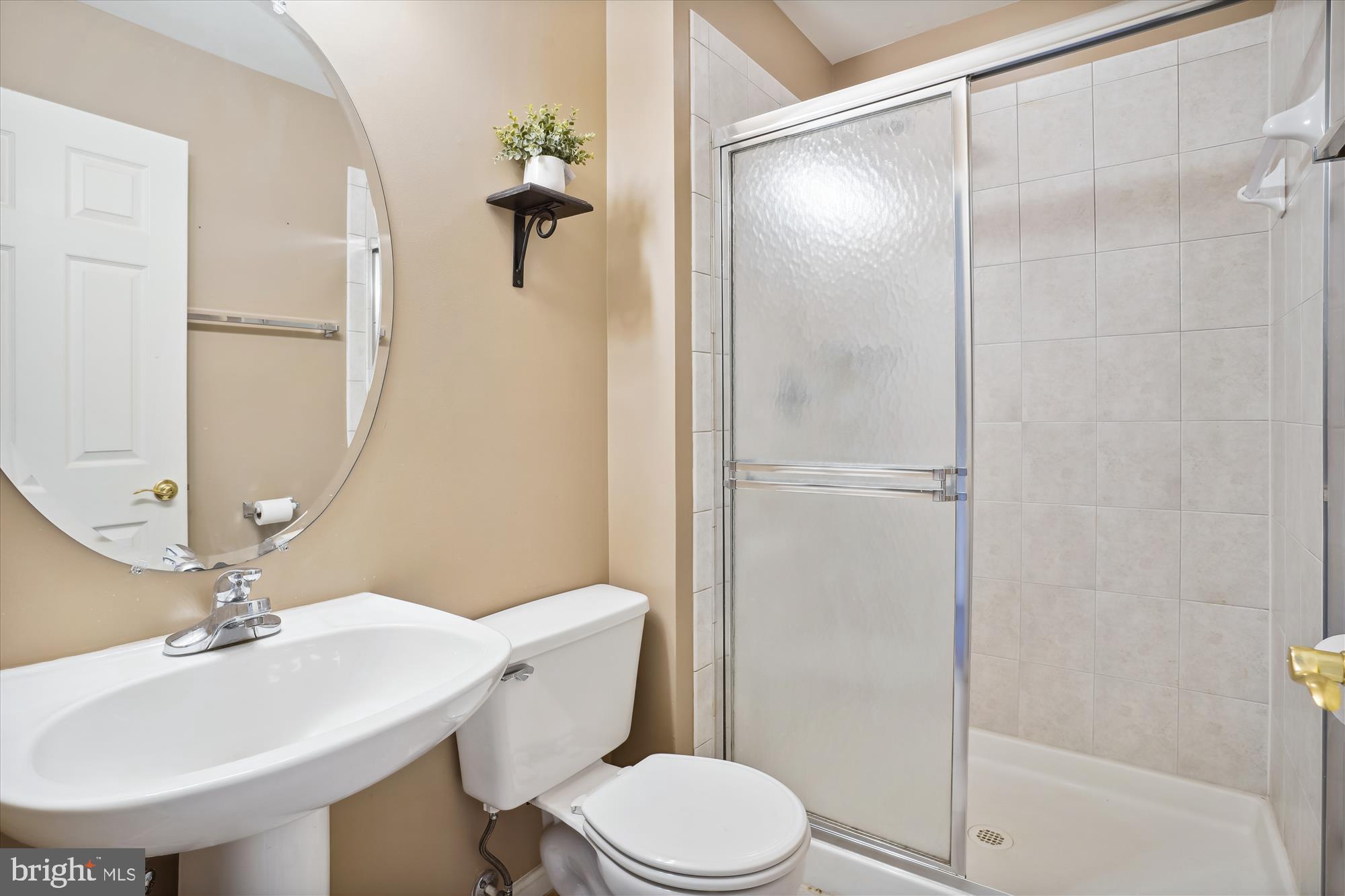 THE FOREST AT SOUTHRUN - Residential Lease