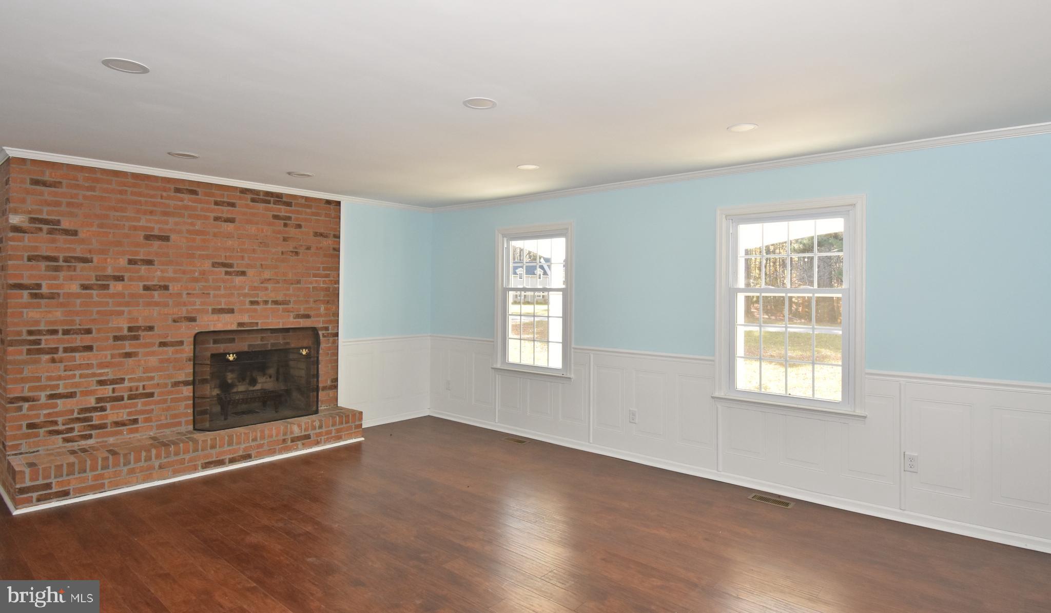 4011 GROSSE POINT DRIVE