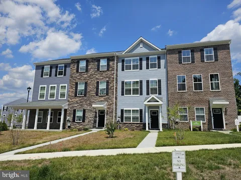 7304 Roxy Run, Clinton, MD MLS: MDPG2151094