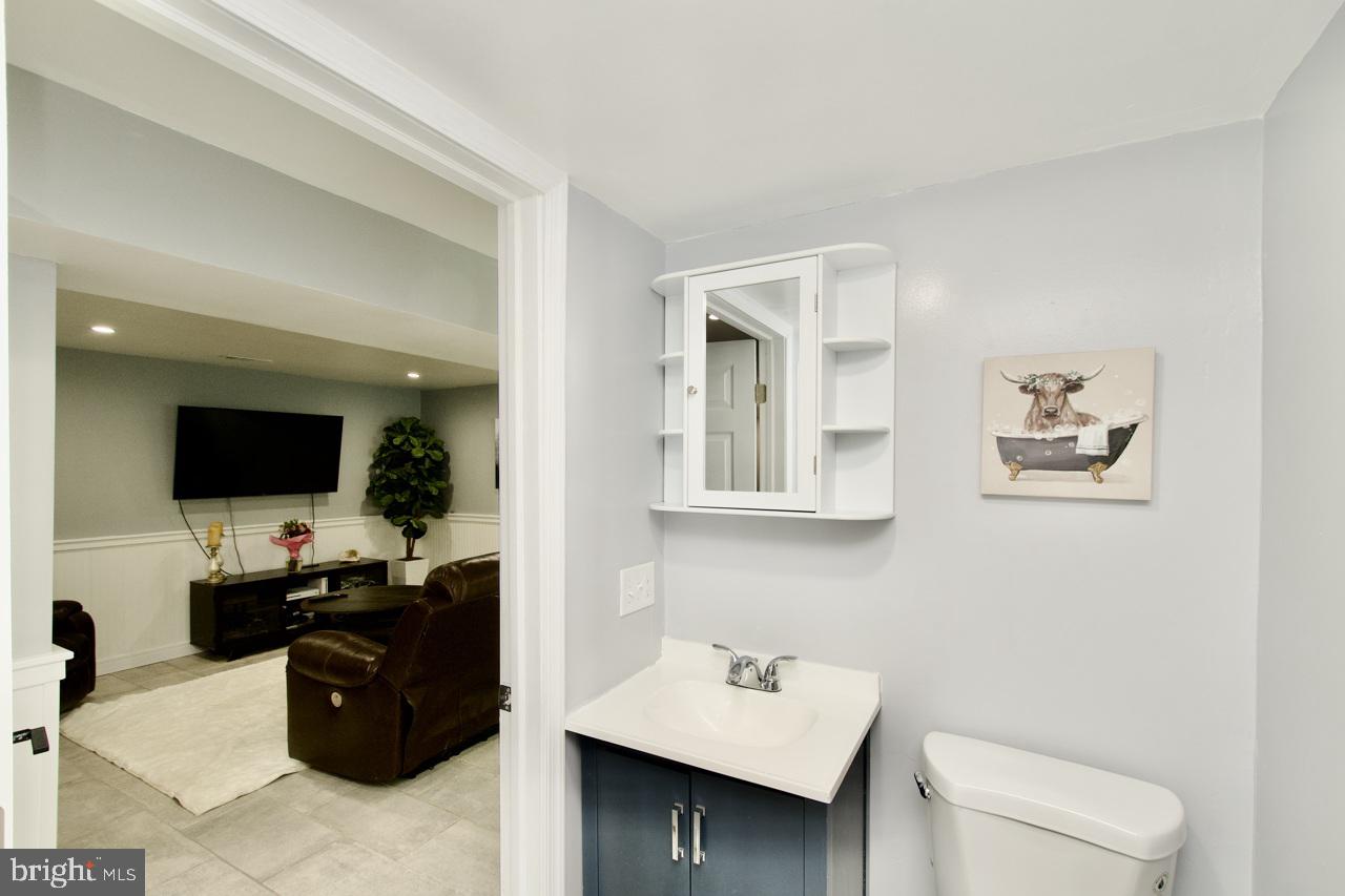 DALE CITY - Residential Lease