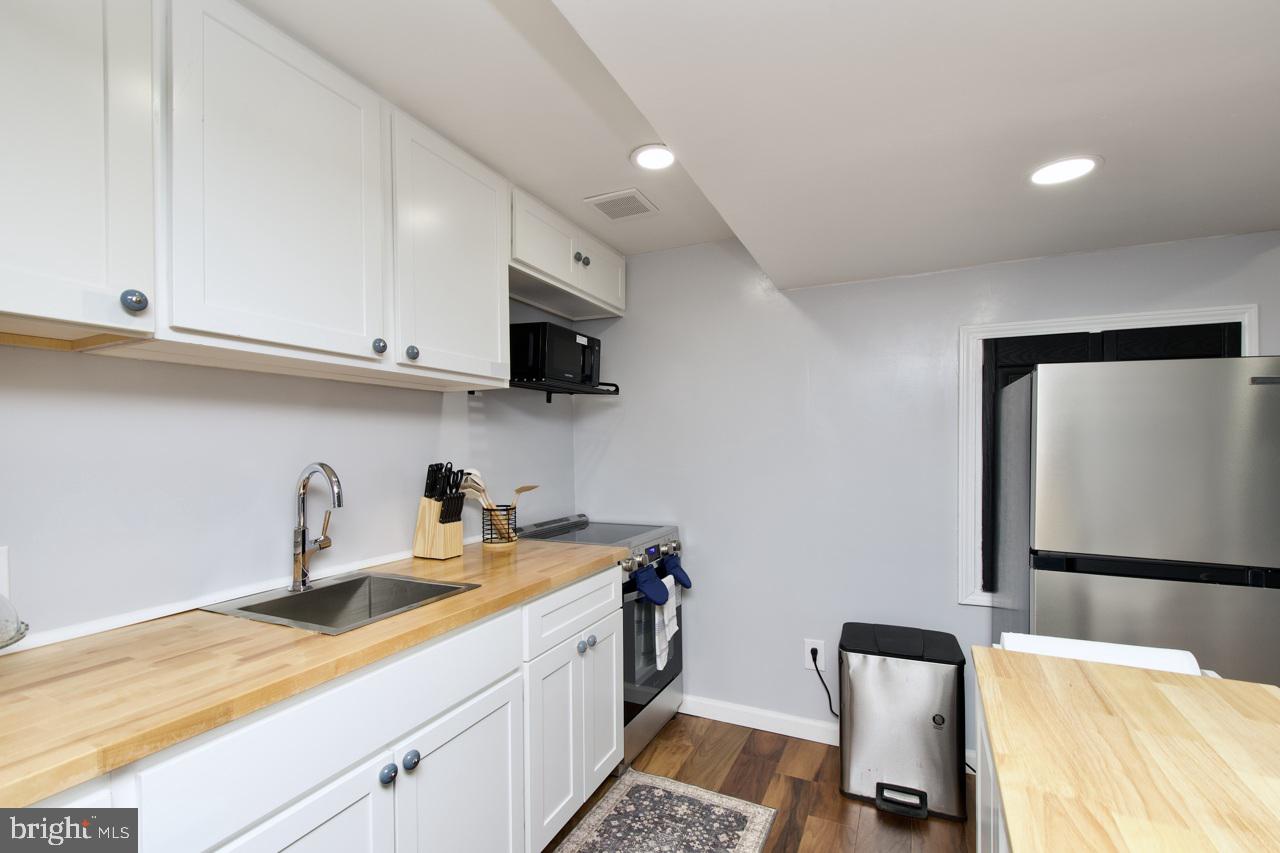 DALE CITY - Residential Lease