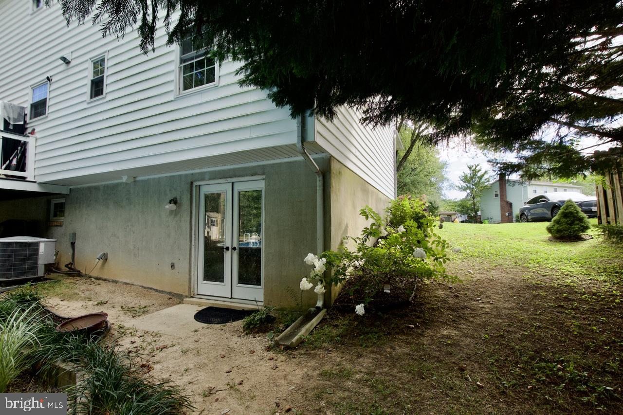 DALE CITY - Residential Lease