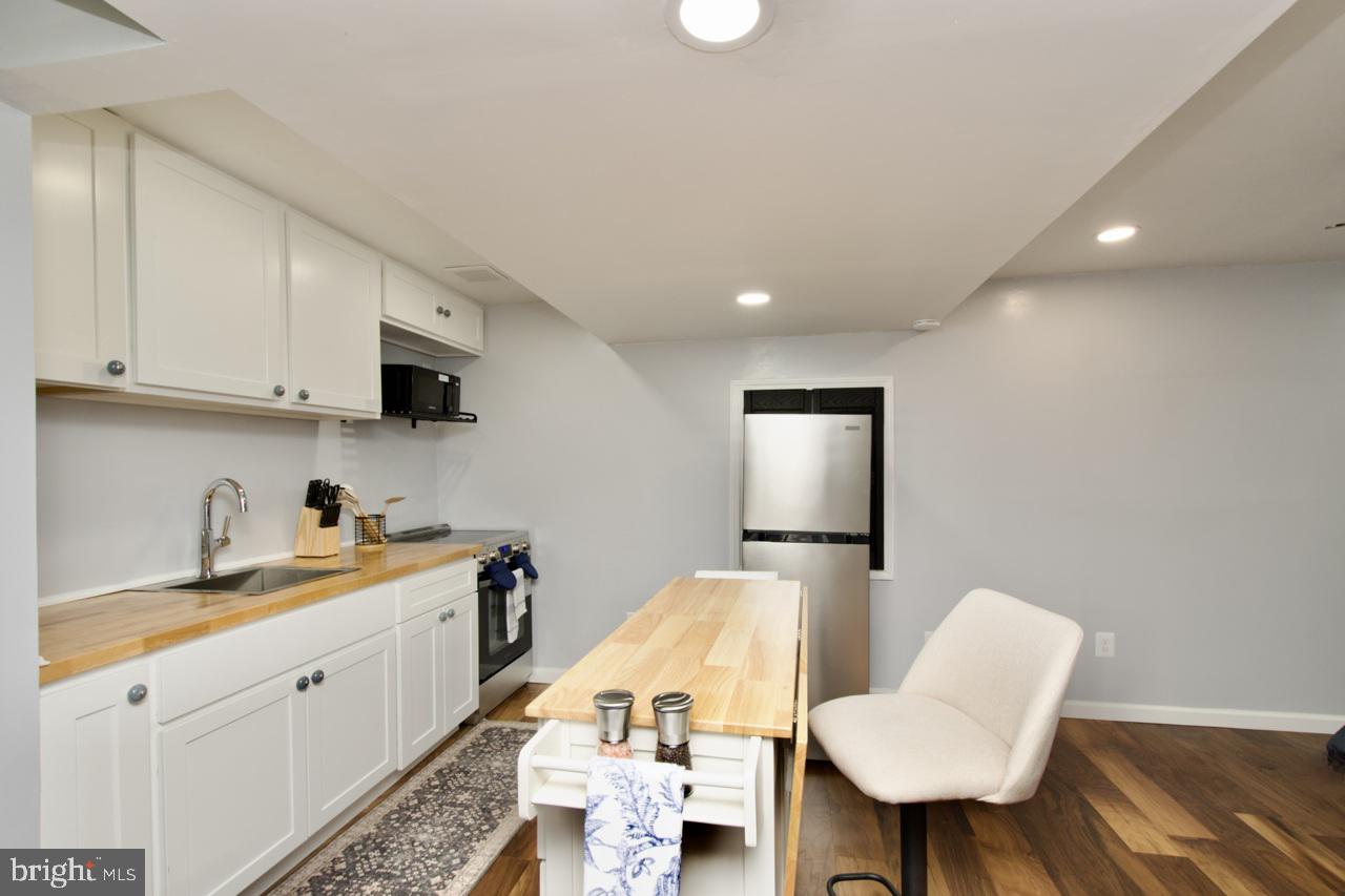 DALE CITY - Residential Lease