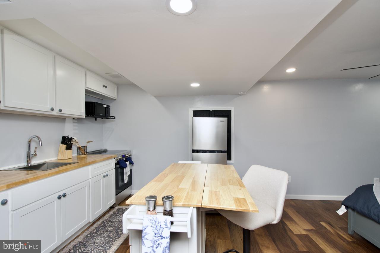 DALE CITY - Residential Lease