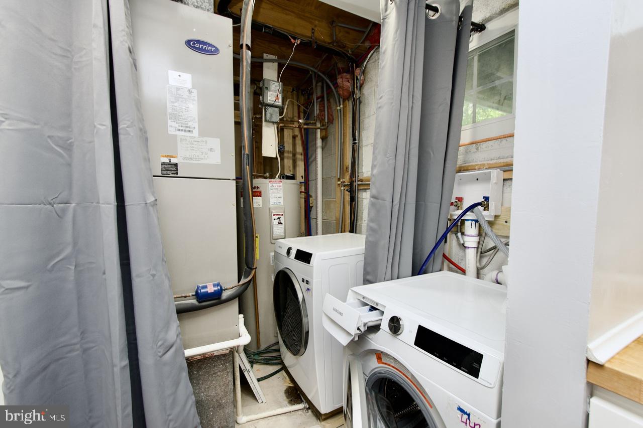 DALE CITY - Residential Lease