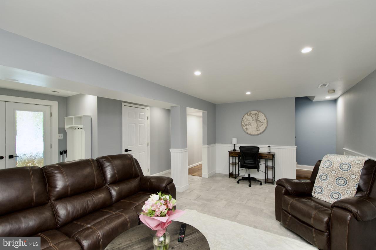 DALE CITY - Residential Lease