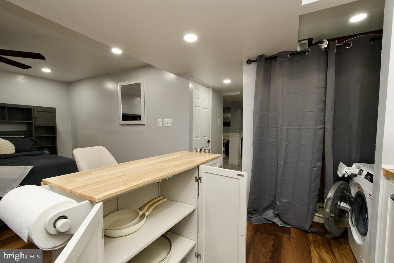 DALE CITY - Residential Lease