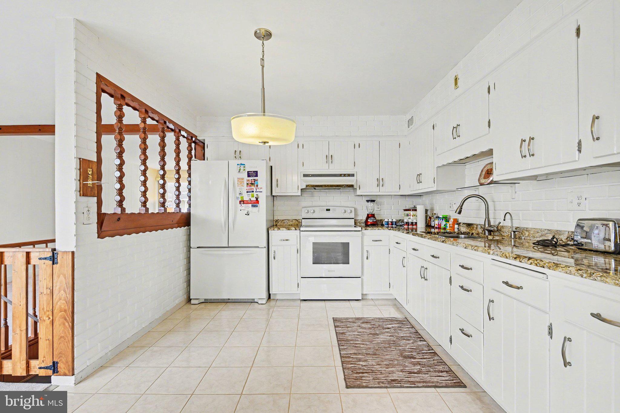 HAMPDEN GARDENS - Residential