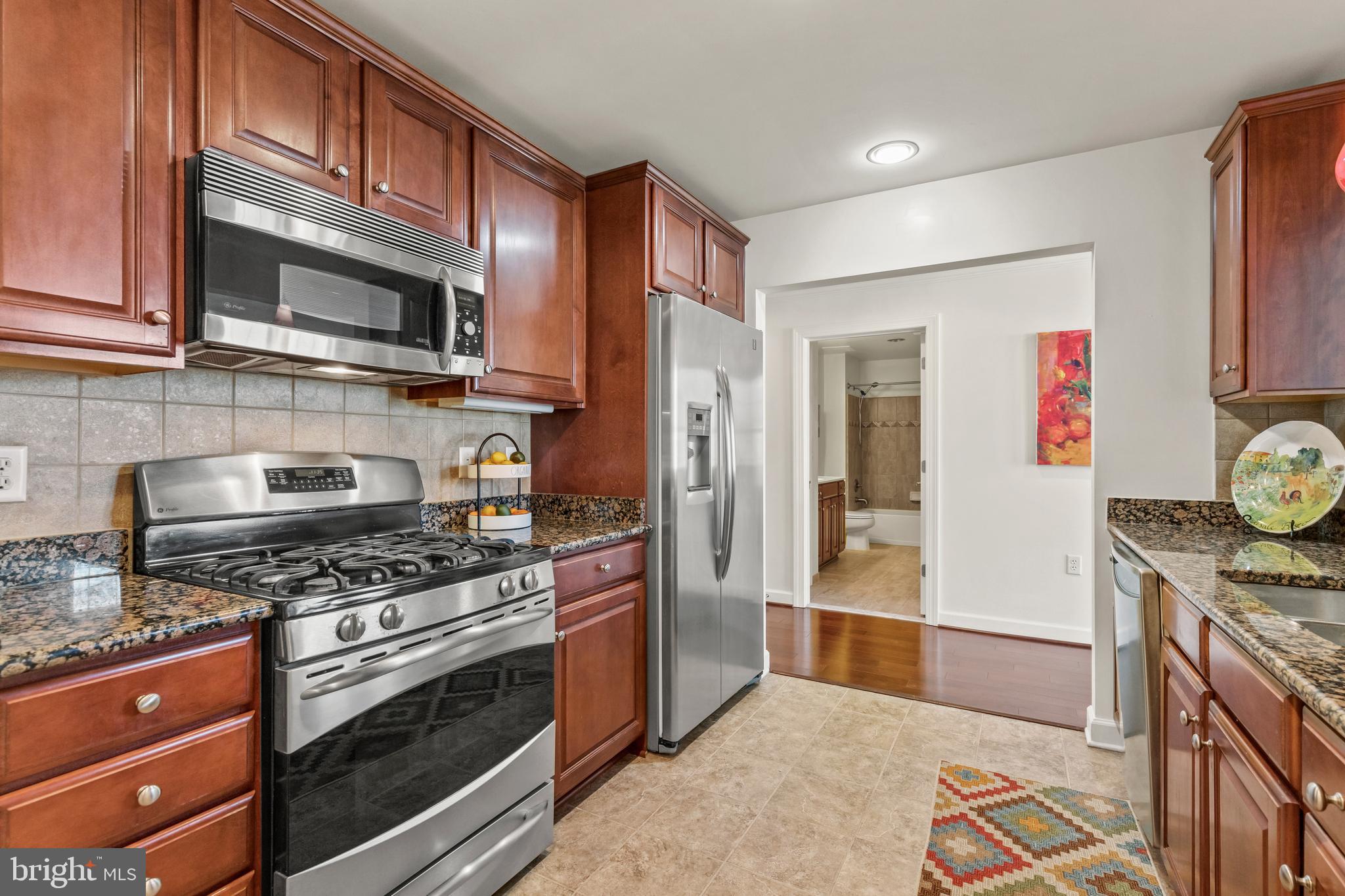 CAMERON STATION - Residential