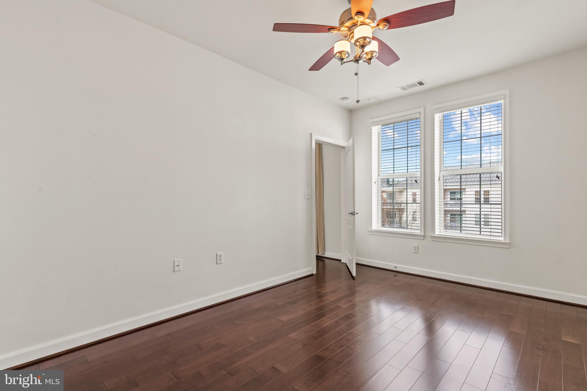 CAMERON STATION - Residential