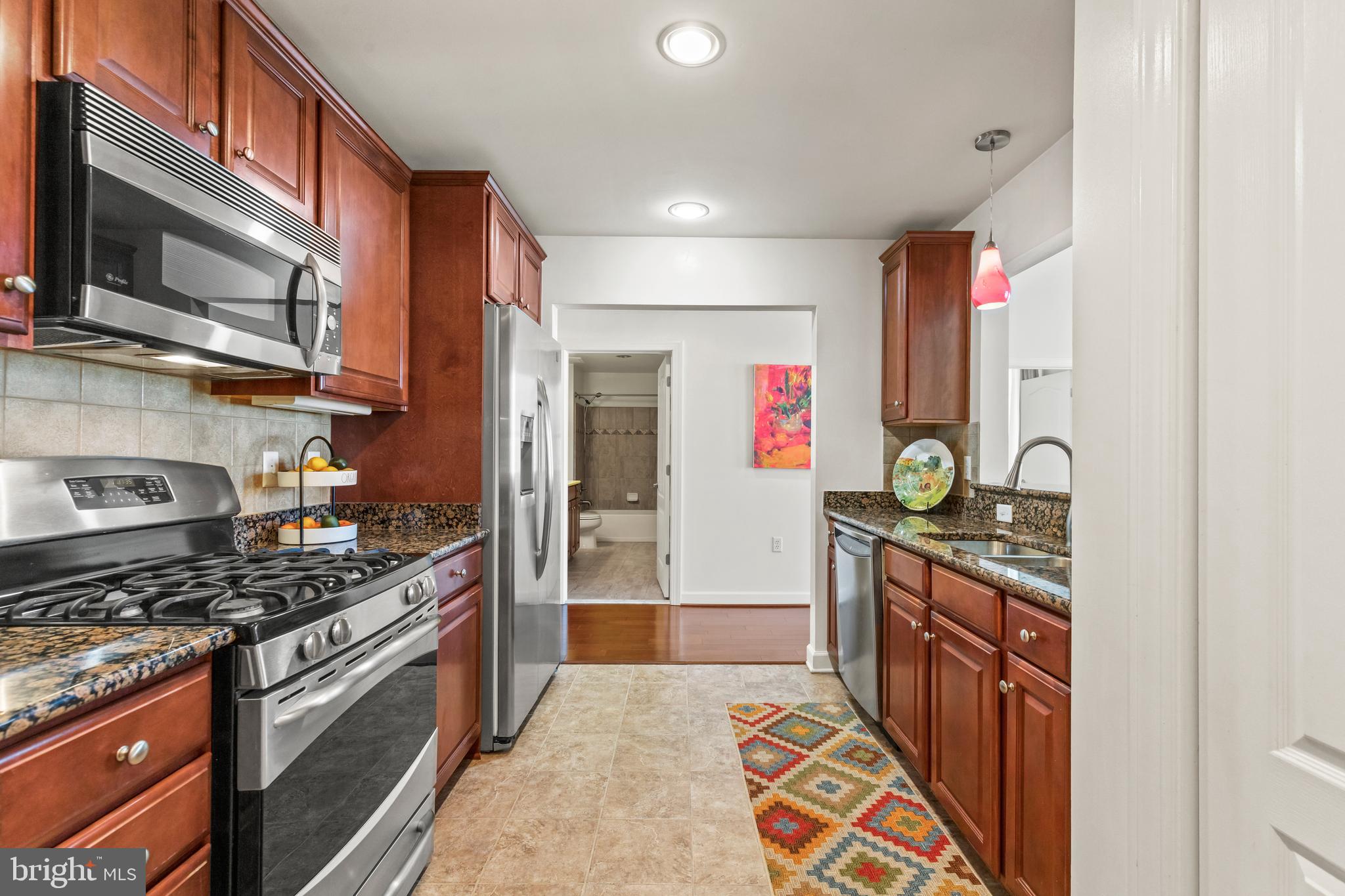 CAMERON STATION - Residential